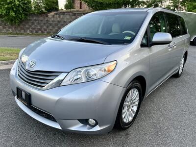 2012 Toyota Sienna XLE 8-Passenger   - Photo 1 - Manassas, VA 20110