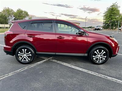 2018 Toyota RAV4 LE   - Photo 4 - Manassas, VA 20110