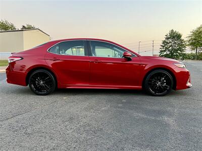 2020 Toyota Camry SE   - Photo 4 - Manassas, VA 20110