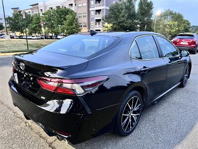 2021 Toyota Camry SE   - Photo 5 - Manassas, VA 20110