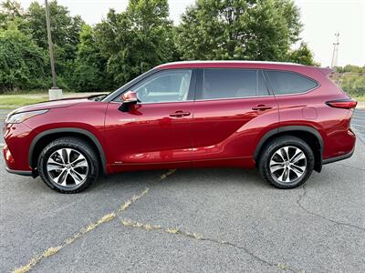 2020 Toyota Highlander Hybrid XLE   - Photo 5 - Manassas, VA 20110