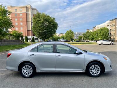 2014 Toyota Camry LE   - Photo 4 - Manassas, VA 20110