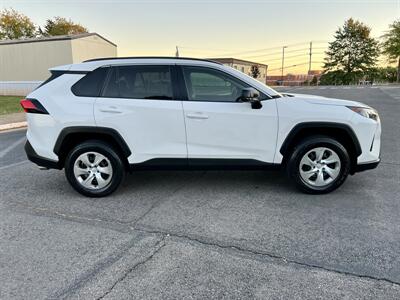 2019 Toyota RAV4 LE   - Photo 4 - Manassas, VA 20110