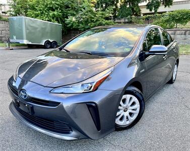 2022 Toyota Prius LE  