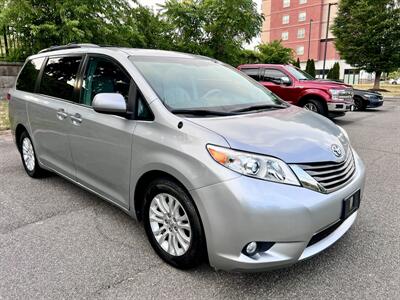 2013 Toyota Sienna XLE 8-Passenger   - Photo 3 - Manassas, VA 20110