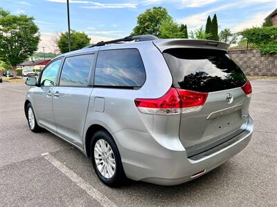 2013 Toyota Sienna XLE 8-Passenger   - Photo 7 - Manassas, VA 20110