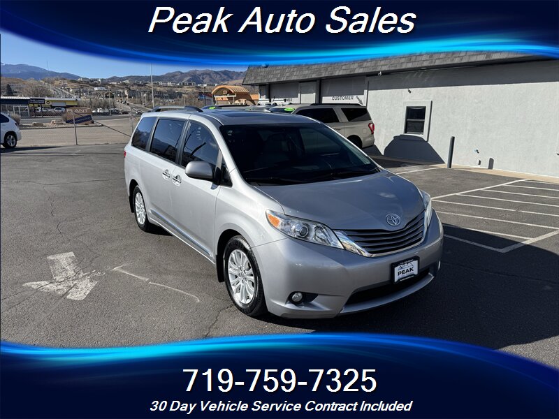 2016 Toyota Sienna XLE Premium 8-Passenger  
