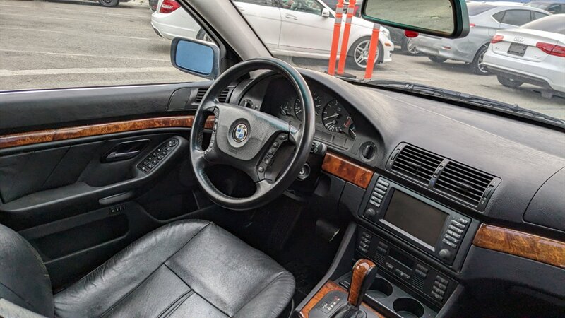 2002 BMW 5-Series 530i photo