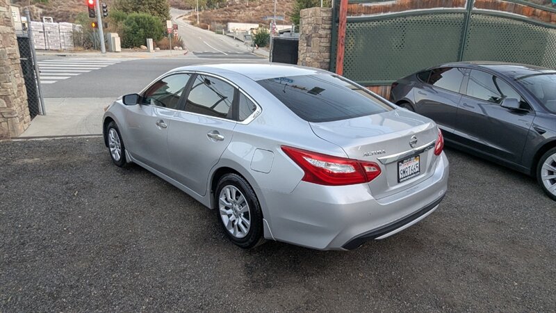2017 Nissan Altima 2.5 S - Photo 6 - Canyon Country, CA 91351