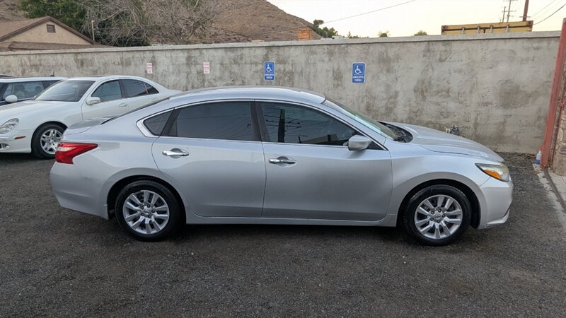2017 Nissan Altima 2.5 S - Photo 9 - Canyon Country, CA 91351