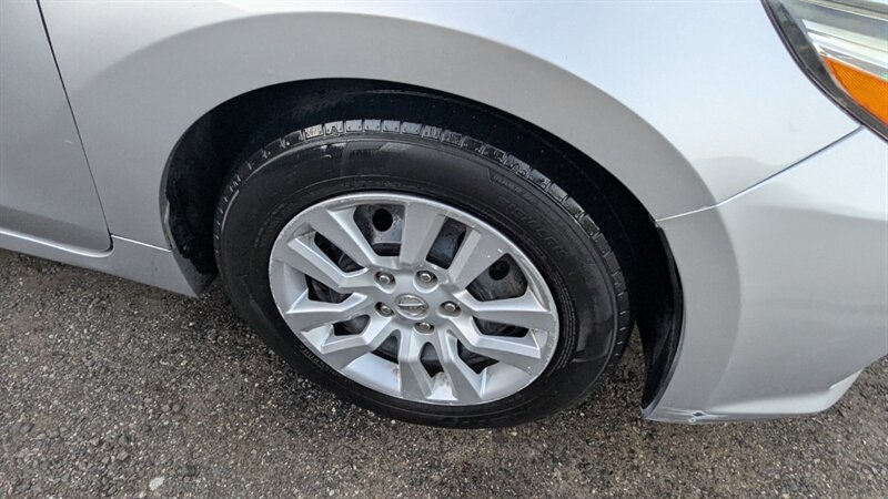 2017 Nissan Altima 2.5 S - Photo 19 - Canyon Country, CA 91351