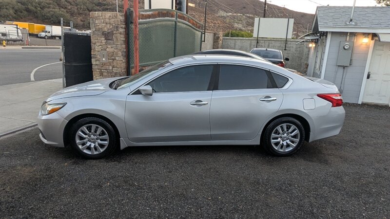 2017 Nissan Altima 2.5 S - Photo 4 - Canyon Country, CA 91351