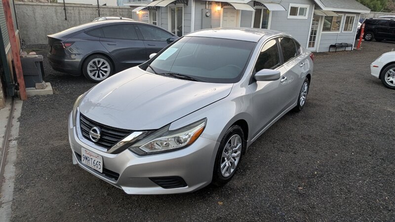2017 Nissan Altima 2.5 S   - Photo 1 - Canyon Country, CA 91351
