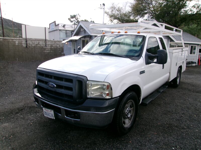2006 Ford F-350 Super Duty   - Photo 1 - Canyon Country, CA 91351