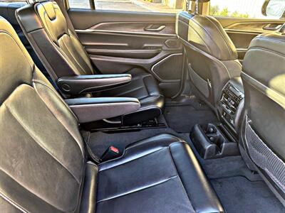 2021 Jeep Grand Cherokee L Limited   - Photo 5 - Gilbert, AZ 85233