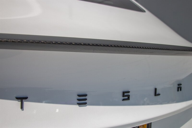 2018 Tesla Model 3 Long Range Performance photo