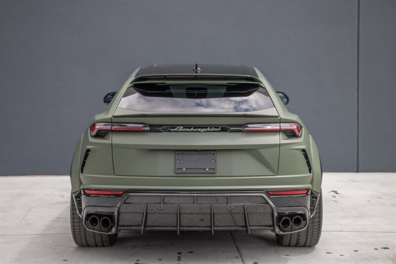 2020 Lamborghini Urus  photo