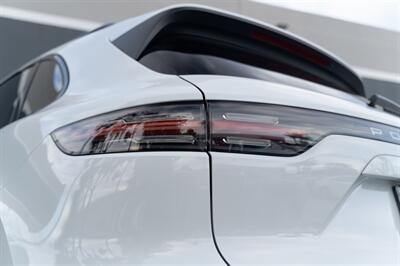2023 Porsche Cayenne Platinum Edition   - Photo 34 - Tustin, CA 92780