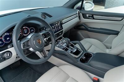 2023 Porsche Cayenne Platinum Edition   - Photo 22 - Tustin, CA 92780