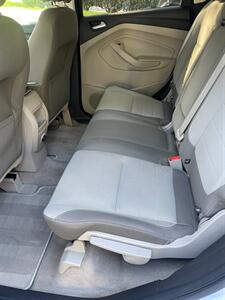 2014 Ford Escape SE - Photo 10 - Van Nuys, CA 91402