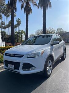 2014 Ford Escape SE - Photo 3 - Van Nuys, CA 91402