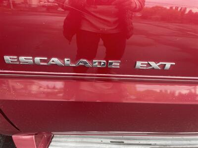 2004 Cadillac Escalade   - Photo 9 - Portland, OR 97267