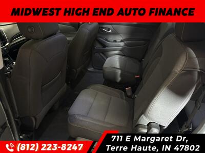 2019 Chevrolet Traverse LT Cloth   - Photo 6 - Terre Haute, IN 47802