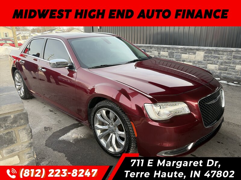 2017 Chrysler 300C   - Photo 1 - Terre Haute, IN 47802