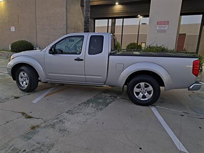 2011 Nissan Frontier SV   - Photo 2 - Fullerton, CA 92833