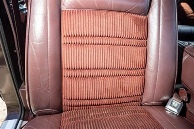 1990 Jeep Grand Wagoneer   - Photo 84 - Spring Valley, CA 91978