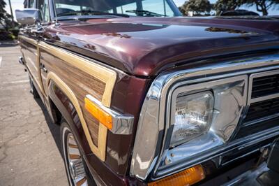 1990 Jeep Grand Wagoneer   - Photo 49 - Spring Valley, CA 91978