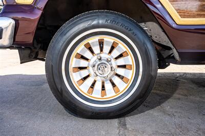 1990 Jeep Grand Wagoneer   - Photo 12 - Spring Valley, CA 91978