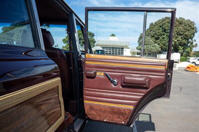1990 Jeep Grand Wagoneer   - Photo 96 - Spring Valley, CA 91978