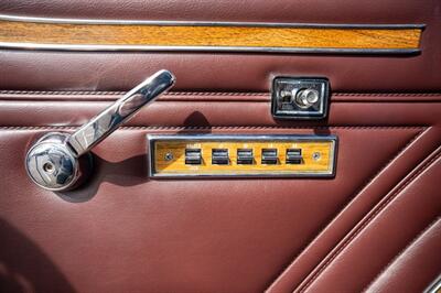 1990 Jeep Grand Wagoneer   - Photo 75 - Spring Valley, CA 91978