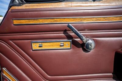 1990 Jeep Grand Wagoneer   - Photo 88 - Spring Valley, CA 91978