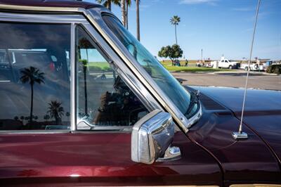 1990 Jeep Grand Wagoneer   - Photo 46 - Spring Valley, CA 91978