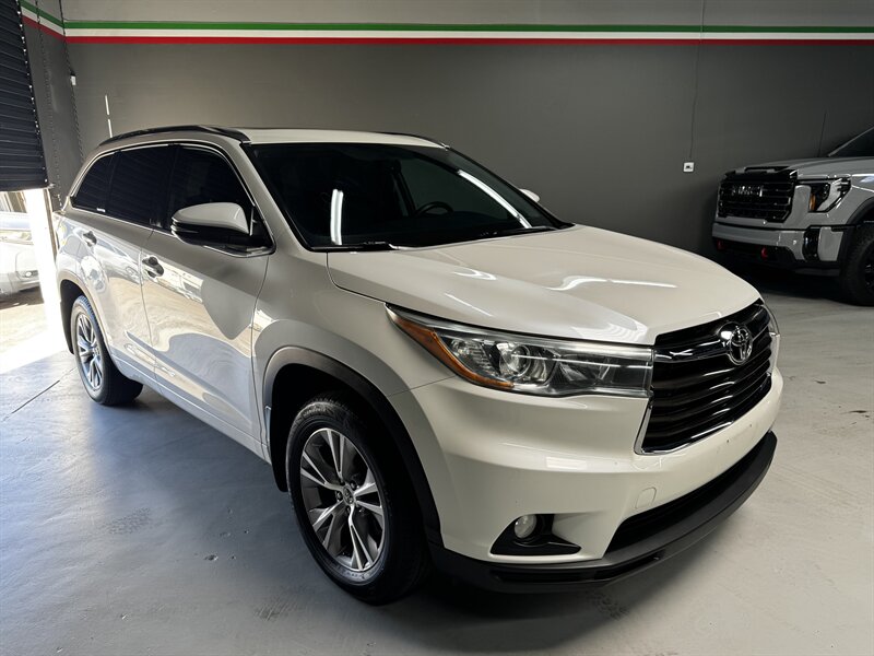 2015 Toyota Highlander XLE  