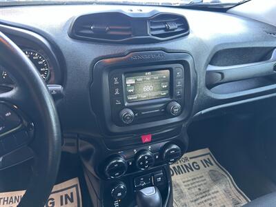 2016 Jeep Renegade Latitude 4x4 SUV - Photo 20 - San Jose, CA 95128
