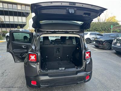 2016 Jeep Renegade Latitude 4x4 SUV - Photo 9 - San Jose, CA 95128