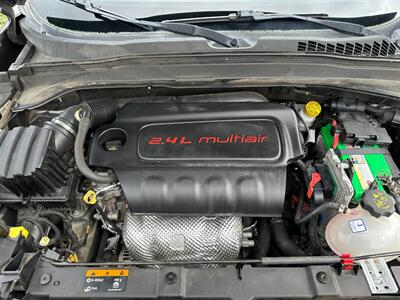 2016 Jeep Renegade Latitude 4x4 SUV - Photo 24 - San Jose, CA 95128