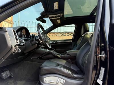 2016 Porsche Cayenne   - Photo 8 - North Hills, CA 91343