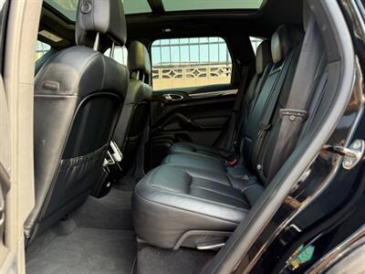 2016 Porsche Cayenne   - Photo 14 - North Hills, CA 91343