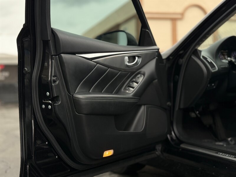 2015 INFINITI Q50 - Photo 7 - North Hills, CA 91343