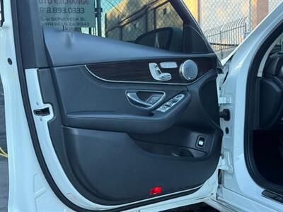 2015 Mercedes-Benz C 300 - Photo 10 - North Hills, CA 91343