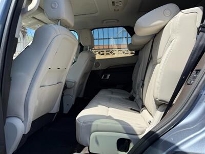 2018 Land Rover Discovery HSE   - Photo 22 - North Hills, CA 91343