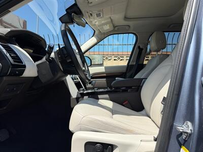 2018 Land Rover Discovery HSE   - Photo 18 - North Hills, CA 91343
