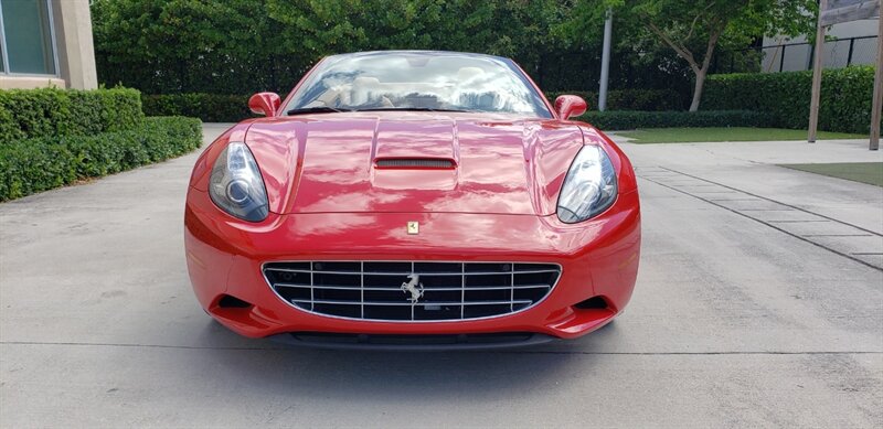 2013 Ferrari California photo
