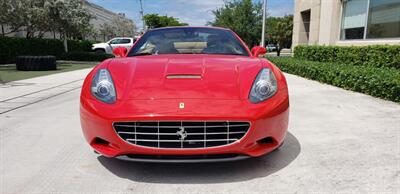 2013 Ferrari California   - Photo 19 - Hallandale, FL 33009