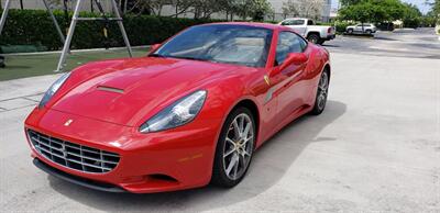 2013 Ferrari California   - Photo 24 - Hallandale, FL 33009