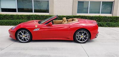 2013 Ferrari California   - Photo 1 - Hallandale, FL 33009
